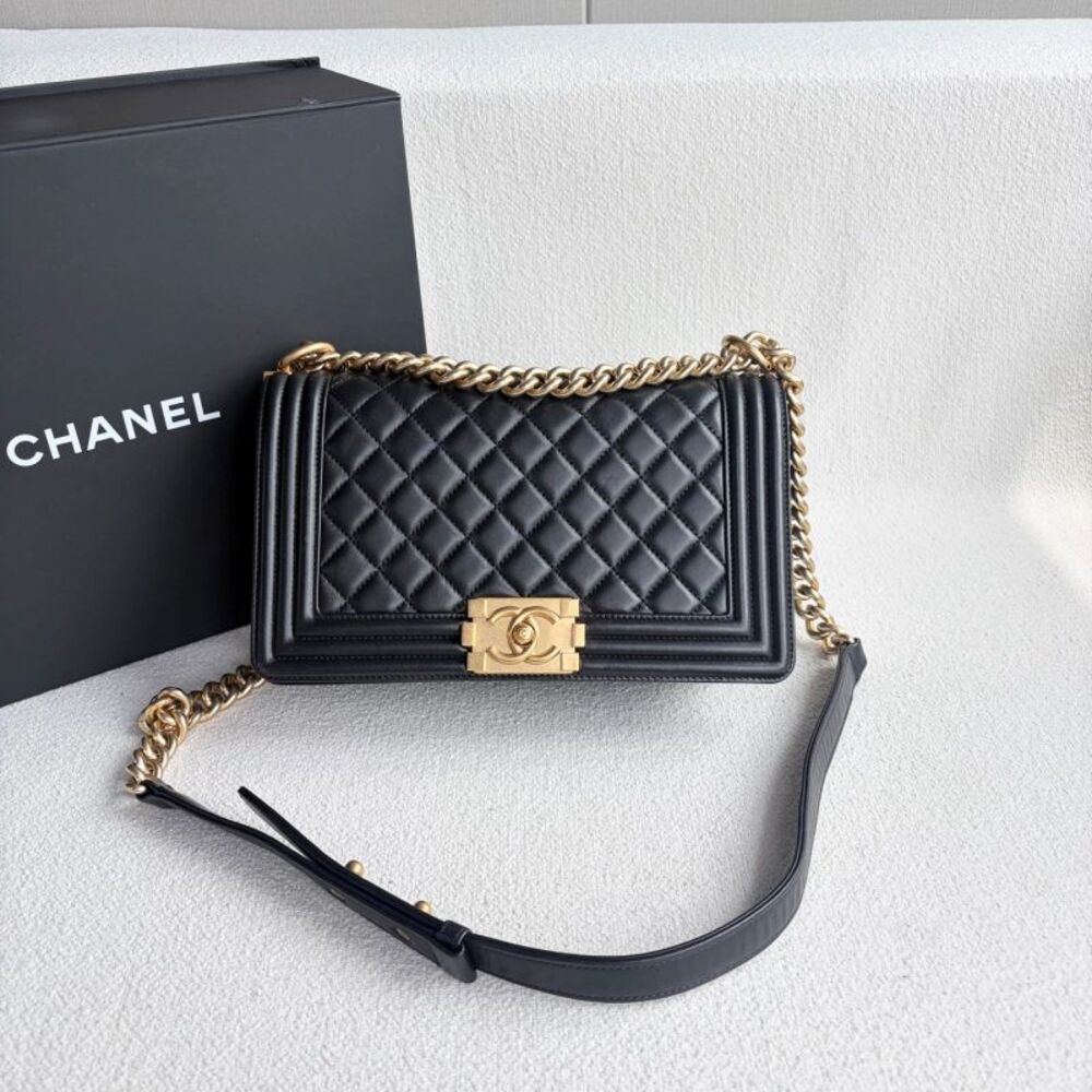 Chanel Women Pre-Loved Bag Very Good Condition